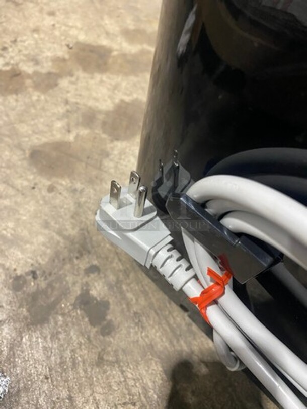 NEW! OUT OF THE BOX! SCRATCH-N-DENT! Soleus Air 95 Pint Portable Dehumidifier Unit! With Built In Pump! Model: DME295IP201 115V - Image 9 of 9