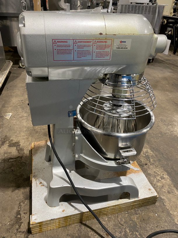Omcan Commercial Countertop 20Qt Planetary Mixer! With Stainless Steel Bowl And Bowl Guard! With Whisk, Dough Hook, And 2 Paddle Attachments! Model: SP200A SN: 1310202639 110V 60HZ 1 Phase - Image 3 of 10