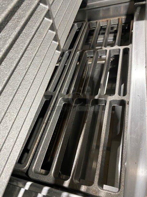 NEW! OUT OF THE BOX! CPG Commercial Countertop Natural Gas Powered Char Broiler Grill! With Back And Side Splashes! On Small Legs! On Equipment Stand! With Storage Space Underneath! All Stainless Steel! On Legs! SN: 2107003725 - Image 6 of 10