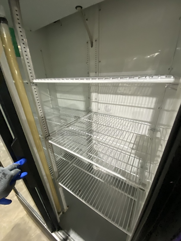 True Commercial 2 Door Reach In Cooler Merchandiser! With Poly Coated Racks! MODEL: GDM-37 SN:1-2584293 115V 1PH! - Image 5 of 8