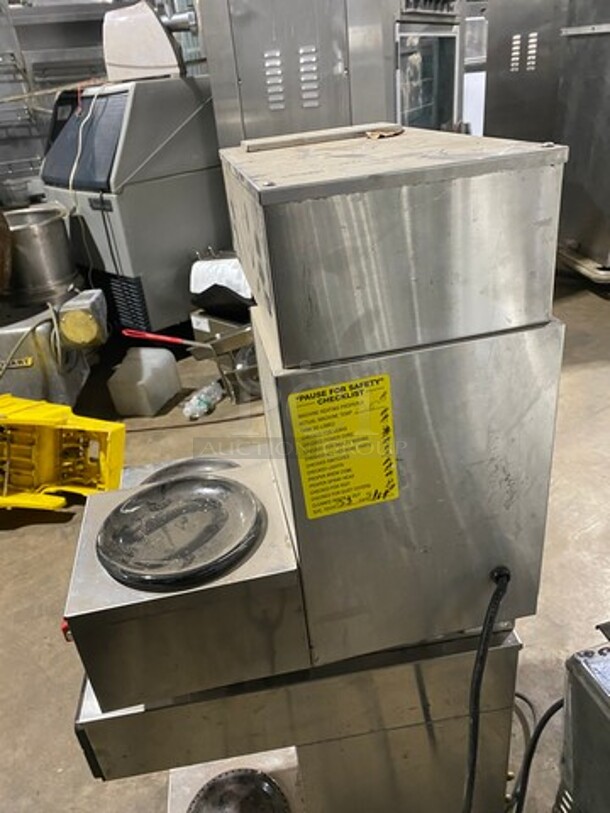 Bloomfield Commercial Countertop Coffee Brewing Machine! With 3 Coffee Pot Warming Stations! All Stainless Steel! - Image 4 of 8