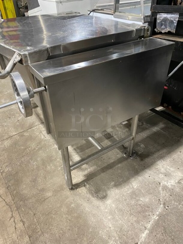 Vulcan Hart Commercial Electric Powered Tilt Skillet/Braising Pan! All Stainless Steel! On Legs! - Image 3 of 8