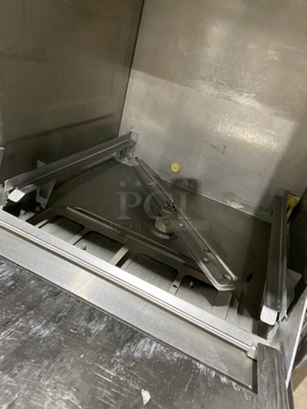 Hobart All Stainless Steel Under Counter Commercial Dishwasher! Model: LXIC SN: 231127445 120V 60HZ 1 Phase - Image 5 of 8