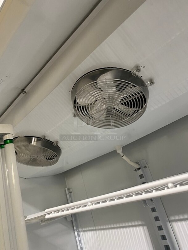 MASTER-BILT Metal Commercial 2 Door Reach In Freezer Merchandizer! MODEL:BLG-48HD SN:LV486729! - Image 6 of 8