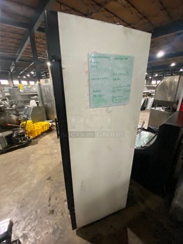 True 2 Door Reach In Cooler Merchandiser! With View Through Doors! With Poly Coated Racks! Model: GDM49 SN: 14404664 115V 60HZ 1 Phase - Image 4 of 8