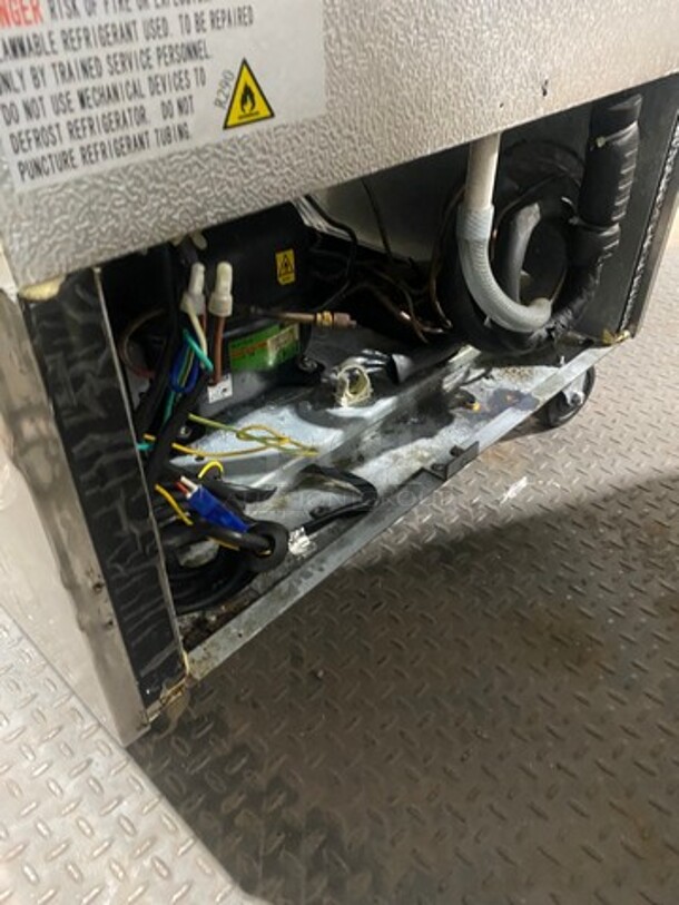 Avantco Commercial Single Door Reach In Cooler! Poly Coated Racks! All Stainless Steel! On Casters! - Image 8 of 8