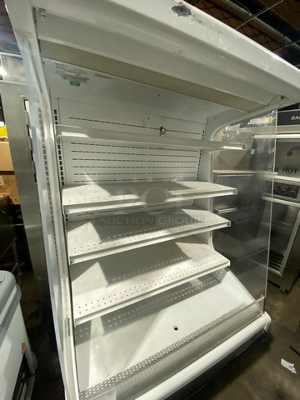 Hussman Commercial Refrigerated Grab-N-Go Open Case Merchandiser! With View Through Sides! With Front Cover! Model: GSVM4072 SN: MY10L392432 115V 60HZ 1 Phase - Image 5 of 8