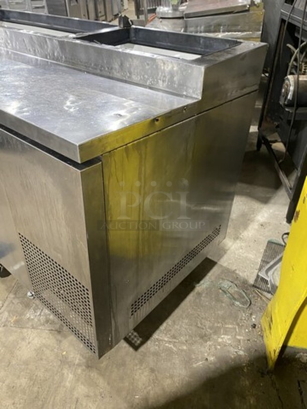 True Refrigerated Pizza Prep Table! Model TPP93 Serial 6949372! 115V 1 Phase!  - Image 2 of 10