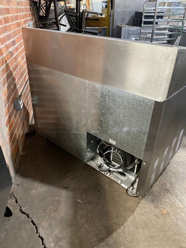 Nice Leader! ALL Stainless Steel Pizza Prep Table! Double Cold Storage! With Marble Cutting Board! On Wheels! 115V! 1 Phase! 60 HZ! Model: ESPT48 Serial: NP05C0836 - Image 4 of 10