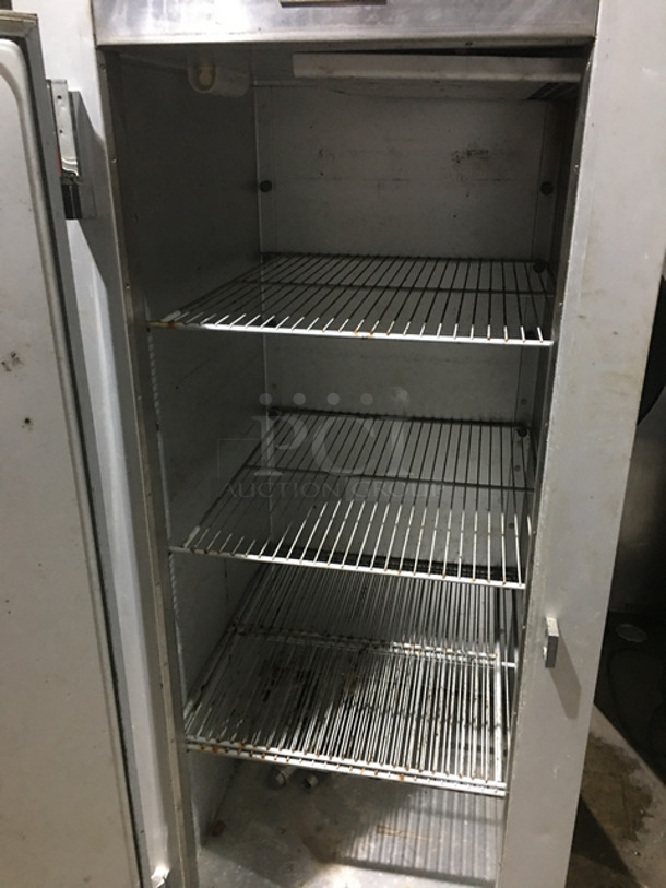  Traulsen Commercial Single Door Reach In Freezer! With Poly Coated Racks! All Stainless Steel! Model: G12011 SN: T422910C99 115V 60HZ 1 Phase - Image 5 of 8