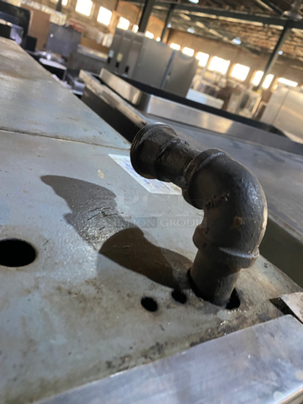 Attias Commercial Natural Gas Powered Single Deck Pizza Oven! All Stainless Steel! - Image 8 of 8