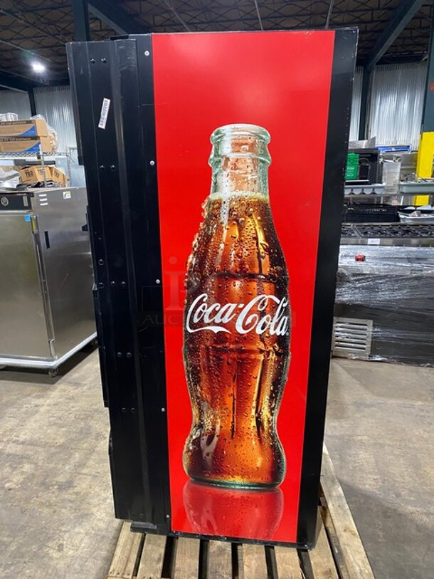 SWEET! Dixie Narco Metal Commercial Can Vending Machine w/ Cash and Coin Acceptor! MODEL DN276E SN:09856706AZ 115V 1PH  - Image 3 of 9