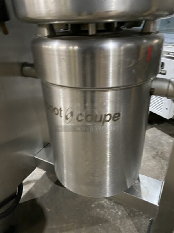 Fab! Robot Coupe R30 Vertical Cutter Mixer! With 31 Quart Tilt Cutter Stainless Bowl! 2 Speed! 208/240V 3 Phase!  - Image 7 of 9