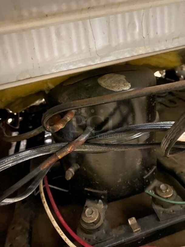 Whirlpool Single Door Freezer! With Racks And Shelves! Model: EEV163F - Image 11 of 11