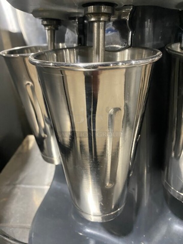 Hamilton Beach Commercial Countertop Professional 3 Spout Beverage/ Milkshake Mixer! Model: HMD400 SN: J2971L00290 120V - Image 7 of 10