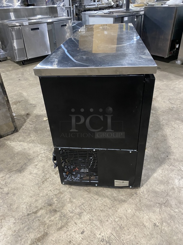 Avantco Refrigerated Bar Back Cooler Merchandiser! Model 178UBB2472G Serial 9133150037! 115 Volts, 1 Phase. 
 - Image 3 of 8