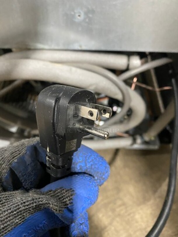 Turbo Air Commercial Single Door Reach-In Freezer! With Poly Coated Racks! Solid Stainless Steel! Maximum Series Model: MSF23NM SN: NF23309054 110/120V 60HZ 1 Phase - Image 8 of 8