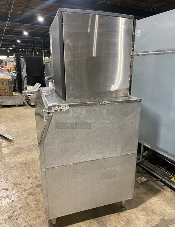 Ice-O-Matic Commercial Ice Making Machine! On Ice Bin! All Stainless Steel! Ice Machine Model ICE1006HW2 SN: 06041280010772 208-230V 1PH - Image 3 of 7