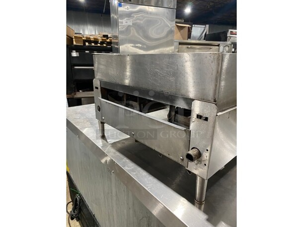 All Stainless Steel 24 Inch Countertop Natural Gas Powered Flat Grill! With Back & Side Splashes! On Legs! - Image 4 of 7
