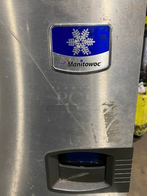 Manitowoc Commercial Ice Maker Machine! With Commercial Ice Bin! All Stainless Steel! Model: IY0304A161 SN: 1101024827 115V 60HZ 1 Phase - Image 8 of 9