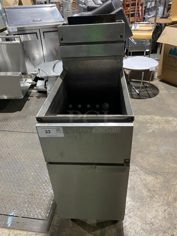 Cecilware Commercial Natural Gas Powered Deep Fat Fryer! All Stainless Steel! On Legs! Model: FMP40