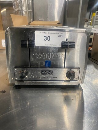 Waring Commercial Countertop Heavy Duty 4 Slot Toaster! Model: WCT800RC SN: 120511 120V