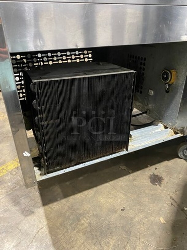 S & V Commercial Refrigerated Deli/Bakery Display Case! With Slanted Front Glass! With Sliding Glass Rear Access Doors! Model: DEL8SC SN: E1997150 115V 60HZ 1 Phase - Image 10 of 10