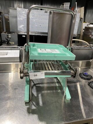 Silver King Commercial Countertop Manual Lettuce Head Chopper/ Cutter! Model: SKK2 SN: 320121