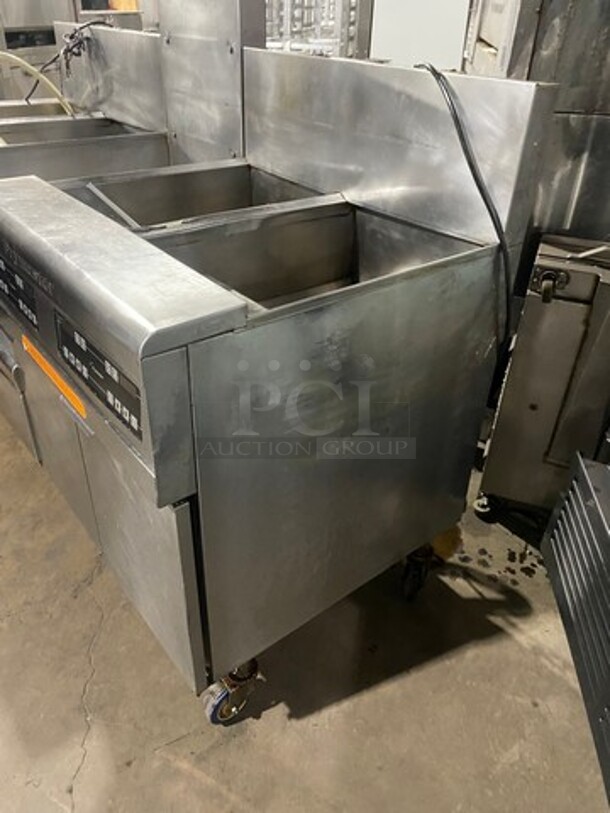 Frymaster Commercial Natural Gas Powered 4 Bay Deep Fat Fryer! With Middle Fryer Basket Rack! With Oil Filter System! All Stainless Steel! On Casters! Model: FMPH455SC SN: 0904IK0007 - Image 2 of 12