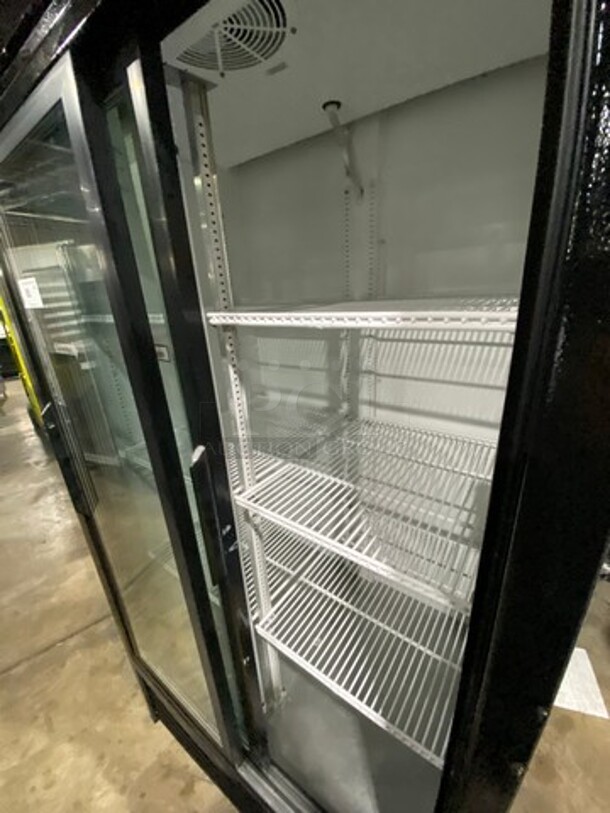 True Commercial 2 Sliding Door Reach In Refrigerator Merchandiser! With View Through Doors! With Poly Coated Racks! Model: GDM33 SN: 13193941 115V 60HZ 1 Phase - Image 5 of 8