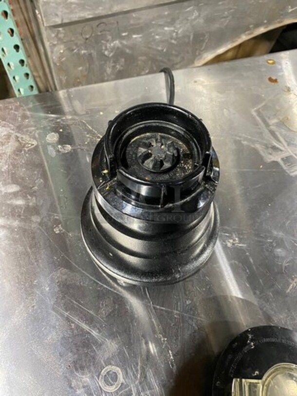 Waring Commercial Countertop Bar Blender! With 48 OZ Pitcher And Lid! - Image 4 of 7