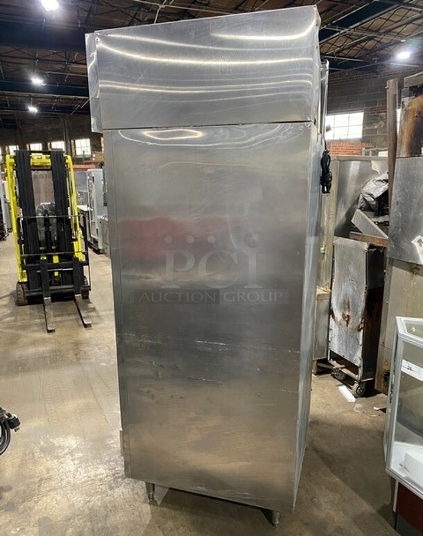 Victory Commercial Single Door Reach In Freezer! All Stainless Steel! Model: FS1DS7EW 115V 1 Phase! On Legs! 115V 1PH - Image 2 of 9