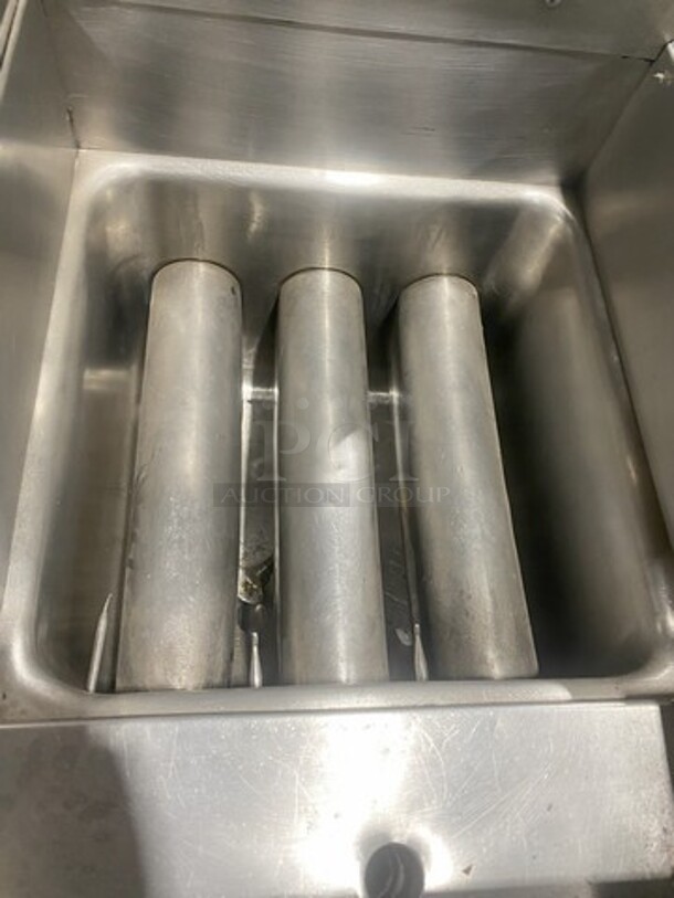 Keating All Stainless Steel Natural Gas Powered Pasta Cooking Station With Rinse/Dump Bay! With Disigtal Controls! Model 14Pasta Serial CPG41330! On Casters!  - Image 6 of 11