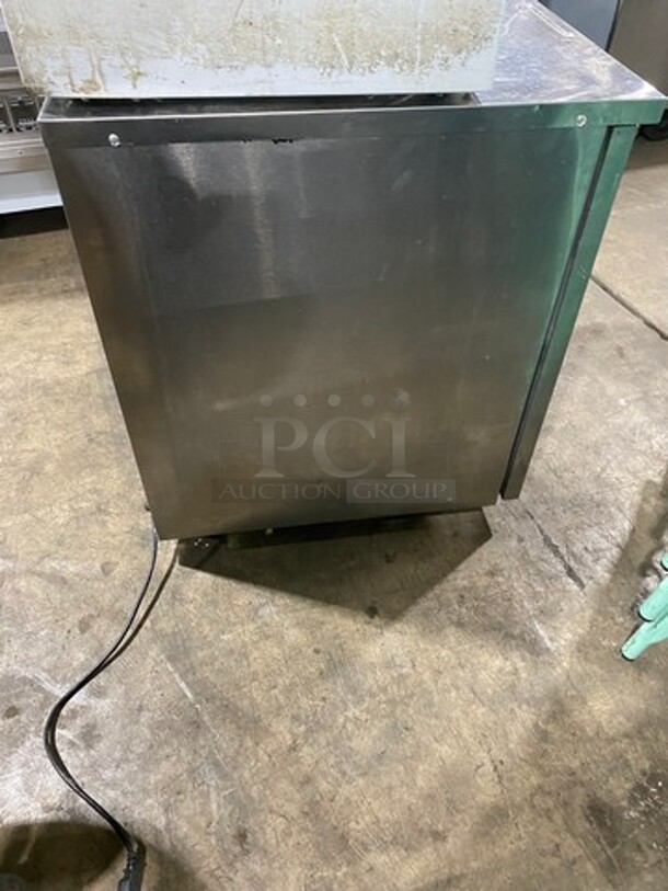 Delfield Commercial Single Door Lowboy/Worktop Cooler! All Stainless Steel! WORKING WHEN REMOVED! Model: 406PDSTAR2 SN: 1605152001768 115V 60HZ 1 Phase - Image 4 of 7
