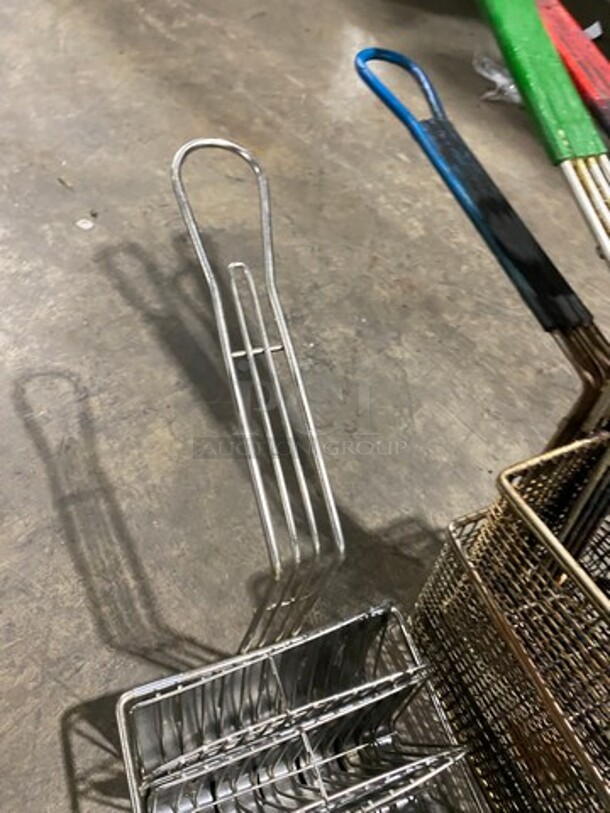 ALL ONE MONEY! Metal Deep Frying Baskets And 8 Taco Frying Basket! - Image 3 of 5