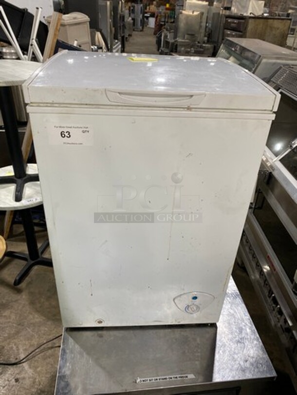 Insignia Commercial Reach Down Chest Freezer! With Hinged Top Lid! WORKING WHEN REMOVED! Model: NSCZ35WH9 SN: 19D03W01852 115V 60HZ 1 Phase
