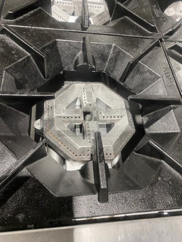 Avantco Commercial Countertop Natural Gas Powered 4 Burner Range! All Stainless Steel! On Small Legs! - Image 5 of 9