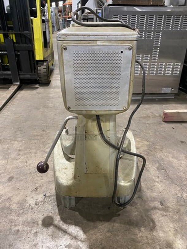 Blakeslee Commercial 12QT Planetary Mixer! Model: B12 SN: A9019296 115V 60HZ 1 Phase - Image 3 of 8