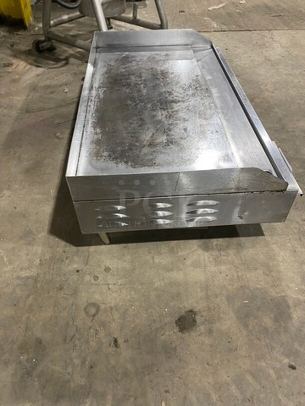 LATE MODEL! 2018 Eurodib Commercial Countertop Electric Powered Flat Griddle! With Back And Side Splashes! All Stainless Steel! On Small Legs! Model: SFE04910240 240V - Image 3 of 8