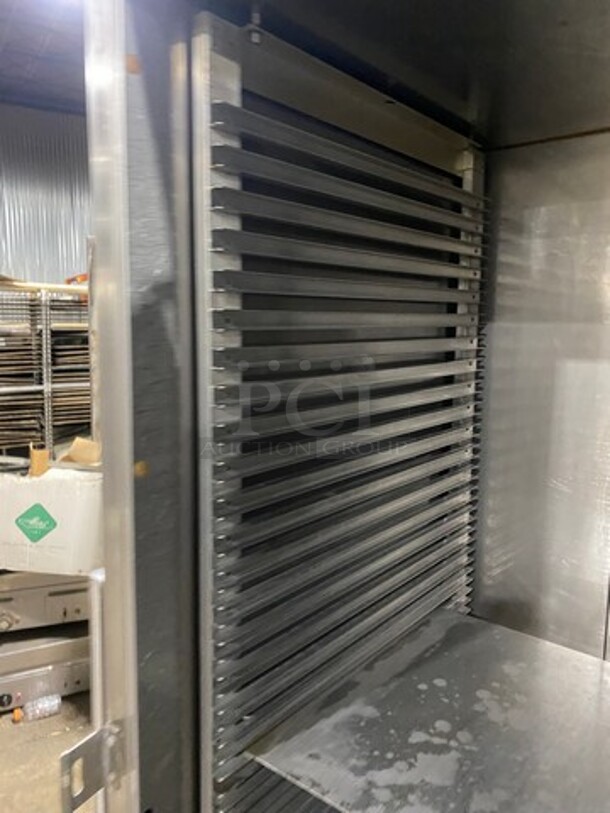 Carter Hoffman All Stainless Steel Insulated Warming/Proofing Cabinet! Holds Full Size Trays!  Model PH1825 Serial 16419780100156030F05! 120V 1Phase! On Casters!   - Image 6 of 9