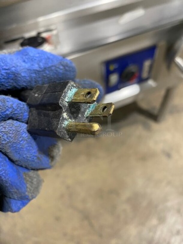 AMAZING! Cleveland 30 Gallon Tilt Skillet/Braising Pan! All Stainless Steel! On Legs! Working When Removed! - Image 9 of 9