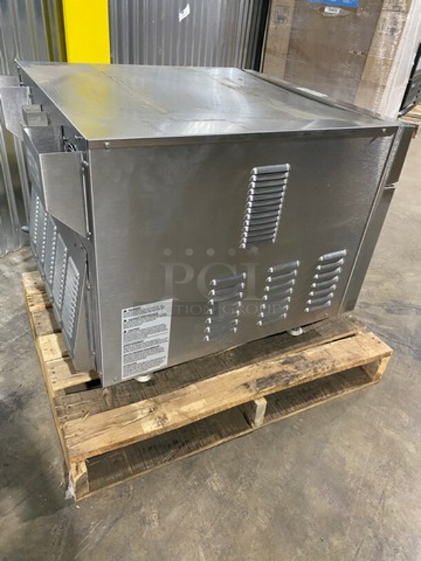 2009 Duke Commercial Countertop Turbo Oven! All Stainless Steel! Model: DG2P SN: 97JIJF0004 208/240V 60HZ 1 Phase - Image 4 of 11