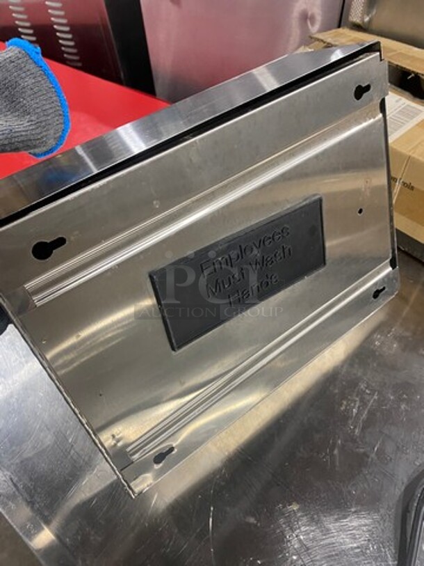 Wall Mount Metal Paper Towel Dispenser! - Image 4 of 5