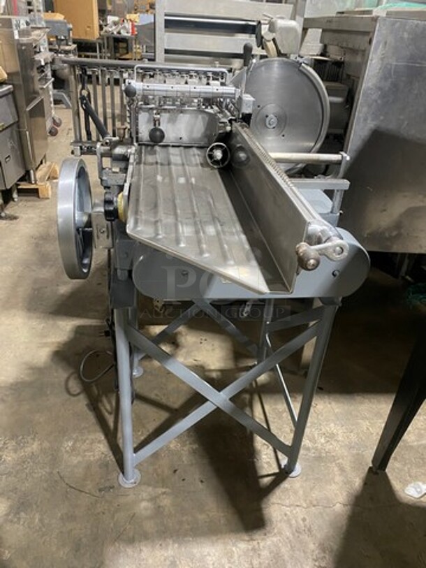 Nice! Berkel Heavy Duty Commercial Automatic Meat & Cheese Slicer/Stacker! Model 170D Serial 180D424! 120V 1 Pase!  - Image 2 of 11