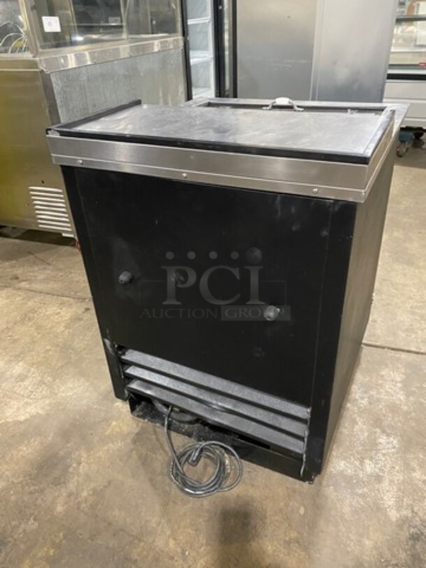 True Commercial Under The Counter Bottle Cooler! With Single Stainless Steel Sliding Top Door! Model TD-24-07 Serial 14037637! 115V 1Phase! - Image 3 of 7