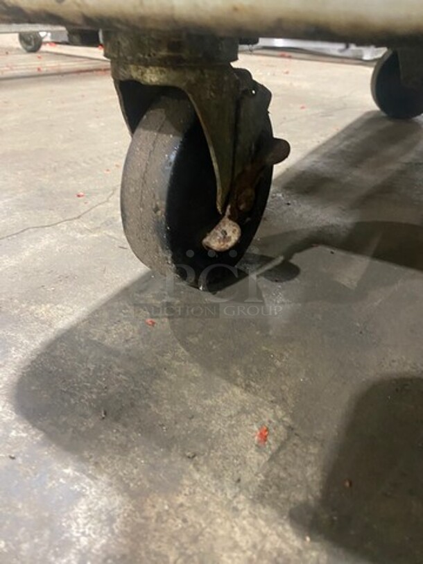 Serv-O-Lift Commercial Warmer/ Proofer Cabinet! All Stainless Steel! On Casters! Model: 1900 - Image 8 of 10