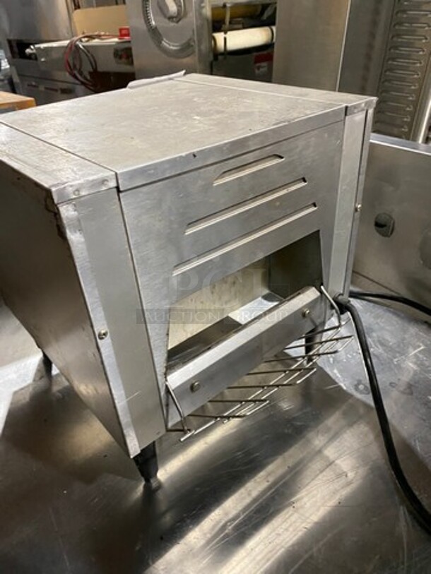 Adcraft Countertop Commercial Conveyor Toaster! All Stainless Steel! On Legs! Model: CYT120 SN: 11201105009 120V - Image 4 of 6