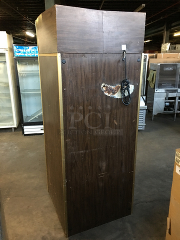 Commercial Single Door Indoor Bagged Ice Merchandiser! Wooden Pattern! With View Through Door! - Image 4 of 8