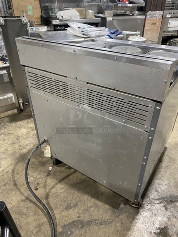 Hobart Electric Powered 6 Burner Stove! With Full Size Oven Underneath! Model HCR43 Serial 481277840! 480V 3 Phase! On Commercial Casters! - Image 3 of 10