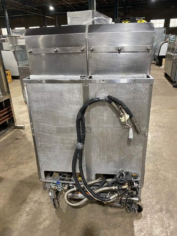 NICE! Pitco Frialator Stainless Steel Commercial Natural Gas Powered 2 Bay Deep Fat Fryer w/ 4 Metal Fry Baskets! On Commercial Casters! MODEL SSH55 SN: G18EA014868 115V   - Image 3 of 11